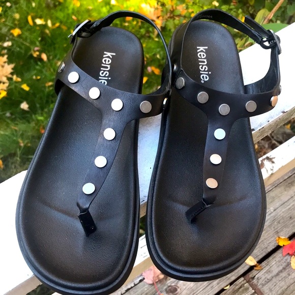 Kensie Nordstrom Black with Silver Edgy Flat Studs Thong Back Strap Sandals 9 - Picture 2 of 8